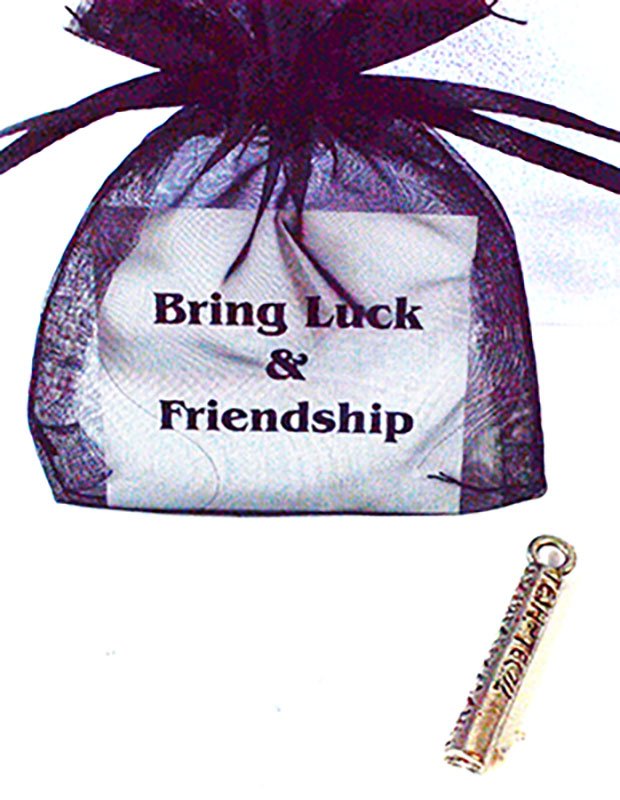 (image for) Bring Luck & Friendship amulet